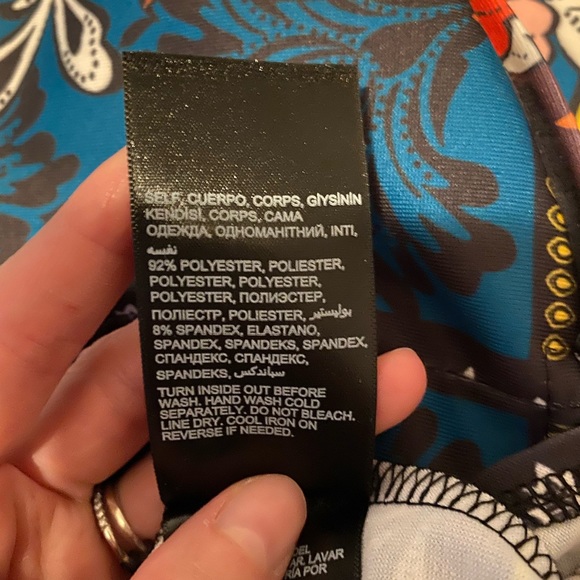 Form fit knee length high rise skirt - BEBE - Picture 5 of 5